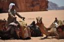 Wadi Rum - miestny beduín stráži ťavy