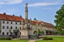 Valtice - morový stĺp v centre mestečka